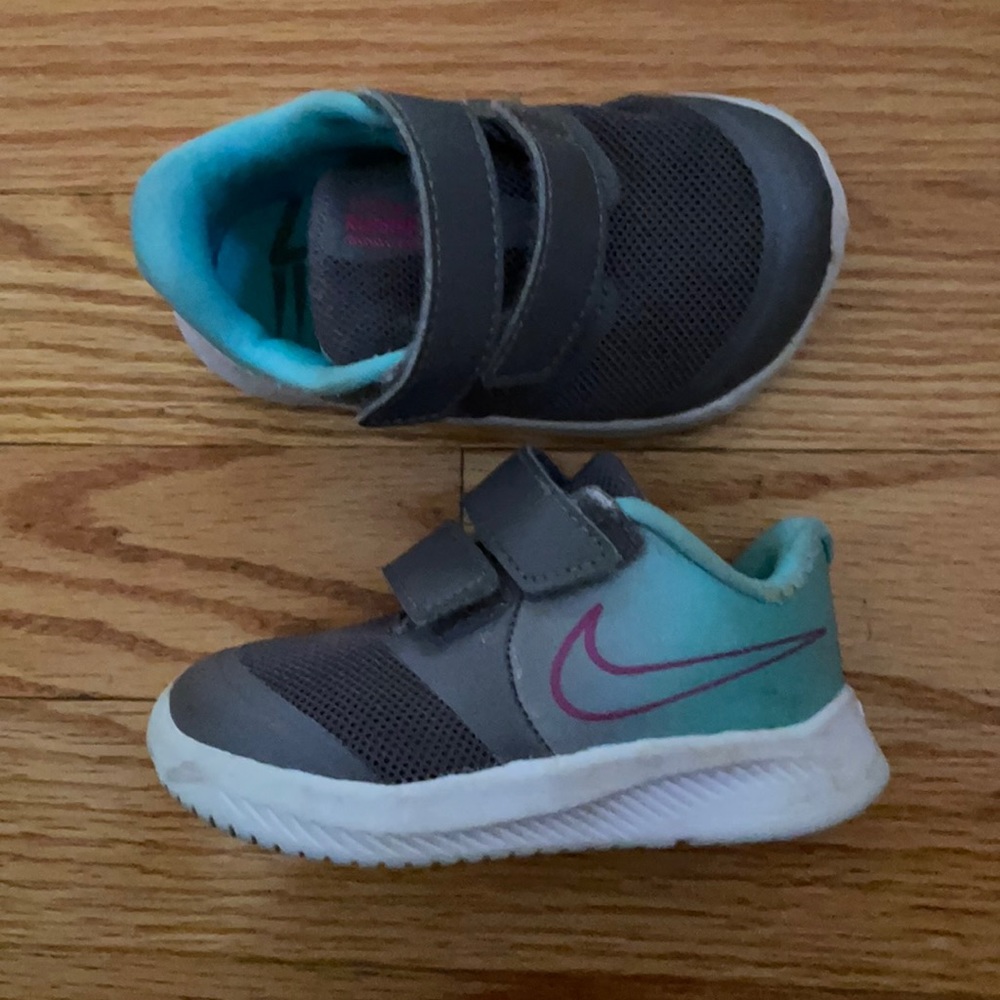 Nike Star Runner Toddler girls size 4